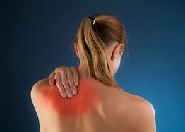 dor sob a omoplata esquerda nas costas